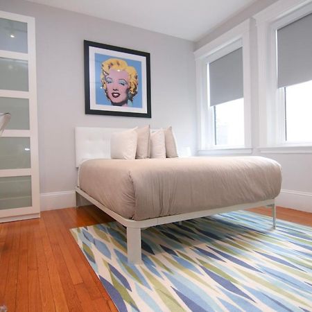 A Stylish Stay W/ A Queen Bed, Heated Floors.. #31 Brookline Buitenkant foto
