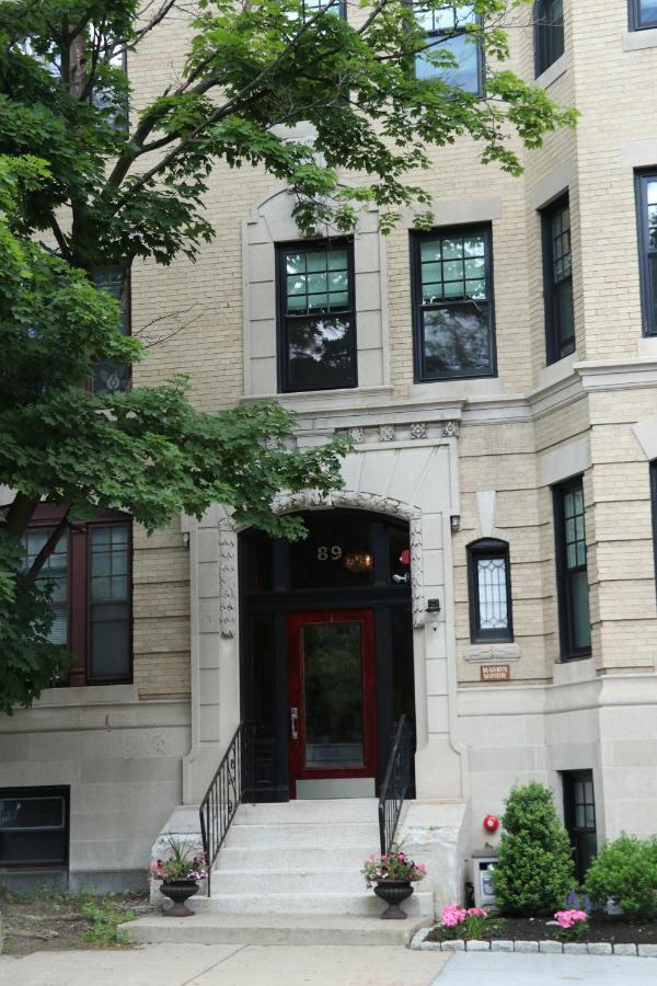 A Stylish Stay W/ A Queen Bed, Heated Floors.. #31 Brookline Buitenkant foto